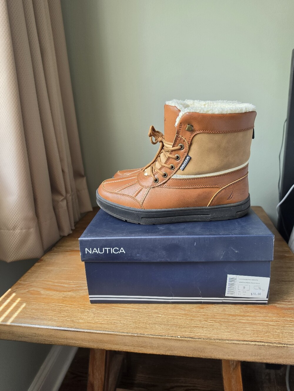 Nautica Men’s 9 Tan Duck Boots